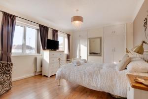 3 Bed in Whitby oc-w015