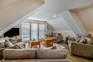 5 Bed in Whitby oc-h30227