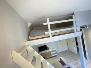 Studio Calme et Confort - Proche Centre-ville & commerces - 20min du Futuroscope - Wifi GRATUIT