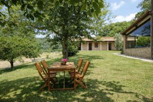 SCAPPO IN UMBRIA,Casale Vallenera