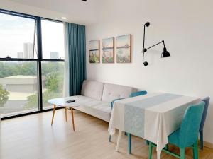 The Sun Avenue Residences Apartment