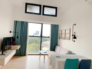 The Sun Avenue Residences Apartment