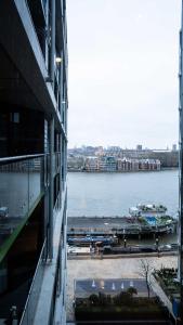 Beautiful 2 bed 2 bath Battersea Power Stn