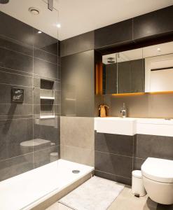 Beautiful 2 bed 2 bath Battersea Power Stn