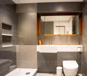 Beautiful 2 bed 2 bath Battersea Power Stn