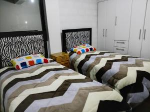 Departamento Independiente cerca al Cine Center HC