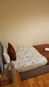 Everything You Need I Spacious 3BR I Sleeps6 I Free Parking I Wi-Fi I Long Term Rates Available