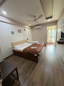 White House Beach Resort, Nagaon