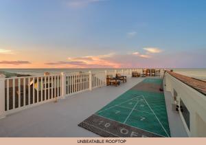​Dual Home Coastal Beach House- Main House + Private Villa Suite -Private Beach