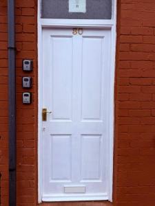 Cozy corner - 3 Bedroom Full House - Perfect for Families, Couples And Company Contractors