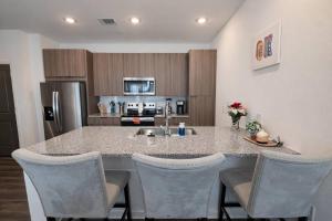 Bright Modern King Bed Pool Historic St Augustine