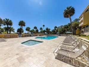 483 Captains Walk