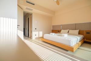 SithoniaRS Luxury Three Floor Villa N2 with Private Pool & Garden