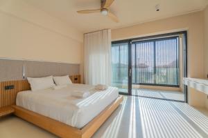 SithoniaRS Luxury Three Floor Villa N2 with Private Pool & Garden