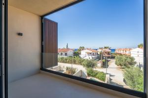 SithoniaRS Luxury Three Floor Villa N2 with Private Pool & Garden