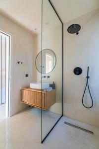 SithoniaRS Luxury Three Floor Villa N2 with Private Pool & Garden