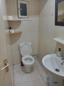 single bed small room