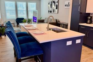 Downtown Gem King Bed Gym Pool View San Marco Lux