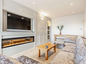 5 Bed in Aberdovey oc-93603