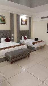 Debenture Hotel Karnal