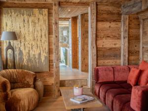 Nido sull`Aqua Chalet with Whirlpool