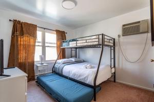 Sunset 3BR 2BA 8 Beds NYC MetLife Free Parking