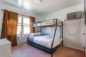 Sunset 3BR 2BA 8 Beds NYC MetLife Free Parking