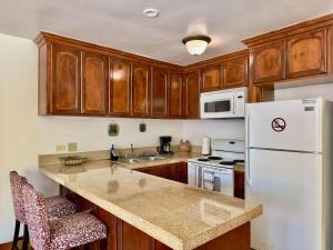 Puerto Nuevo Surf Casita las Palmas 1 BR with pool