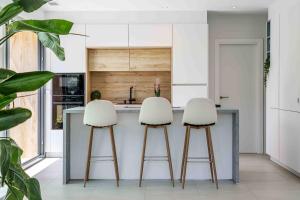 Villa Foresta with Pool & Garden by Stay Belonio