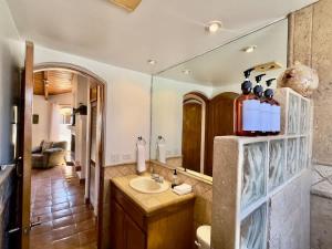 Puerto Nuevo Surf Casita Sonrisa 1 BR with pool
