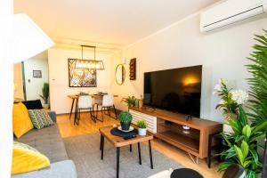 HOM I AC I Metro El Golf-Tobalaba I Mall Costanera SS907