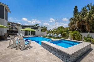 Coconut Hut - Pool & Spa, Pool Table, Putting Green by Anna Maria Life Vacation Rentals