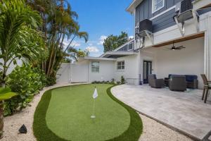 Coconut Hut - Pool & Spa, Pool Table, Putting Green by Anna Maria Life Vacation Rentals