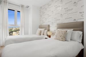 Malaga Eye - Pool, gym and parking free