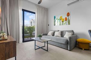 NOK Modern 1BR with Terrace by Vistacana rentals