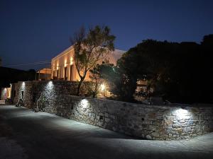 Caldera Suites "Ακτή"