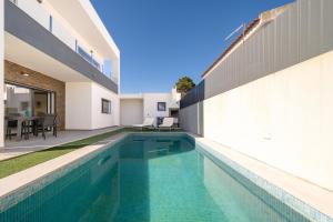 GuestReady - Aroeira Pool Villa
