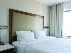 The Beacon Charlotte Airport by IHG