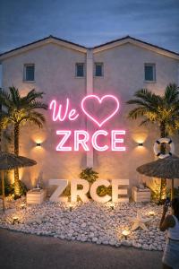 ZrceGuide - Luxury Apartments Novalja