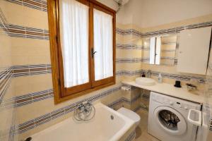 Villa Alex on the beach with sea view img16