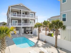 All The Ocean Views at this 5 bed 5 beach getaway
