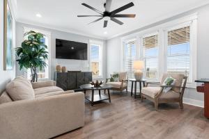 All The Ocean Views at this 5 bed 5 beach getaway