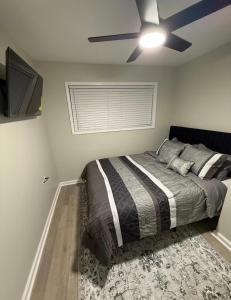 Uptown Modern Escape 4bd 2ba