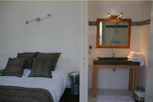 Hotels Hotel Le Suroit : photos des chambres