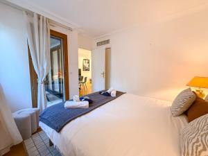 Central Cannes Apartment with Private Terrace - 5 Min to Croisette - ID1009