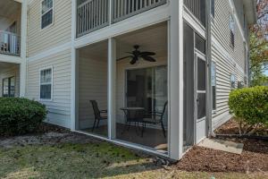 Spacious 2 BR Condo-Golf Course Views! River Oaks 17A