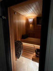 Cozy Cabin in Riga - Sauna Included, Hot Tub 60 EUR
