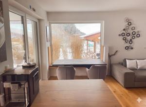 Moderne Wohnung mit Alpenblick in Chiemseenähe