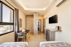 aqaba hills hotel