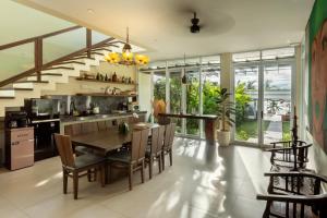 Private beach Oceanfront 3bd Villa